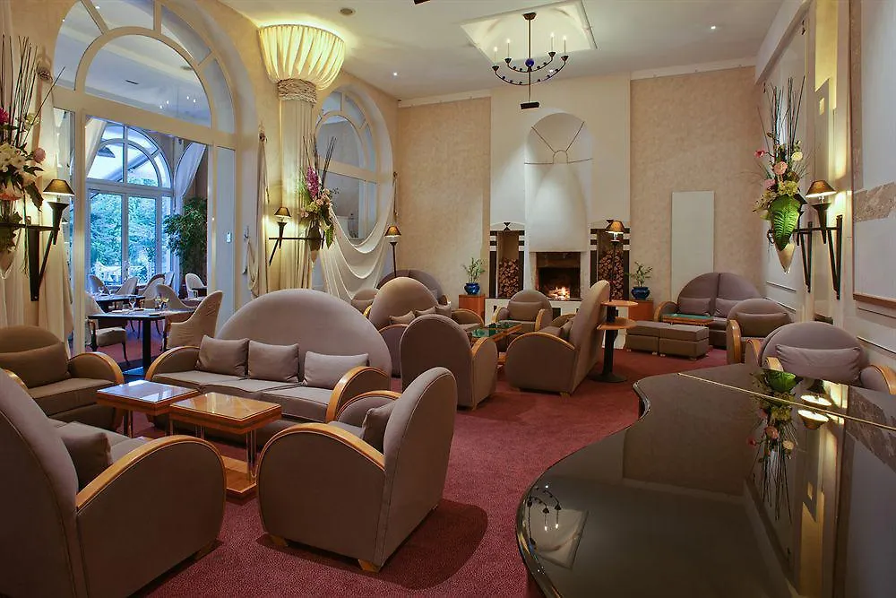 **** מלון אנסי Imperial Palace צרפת